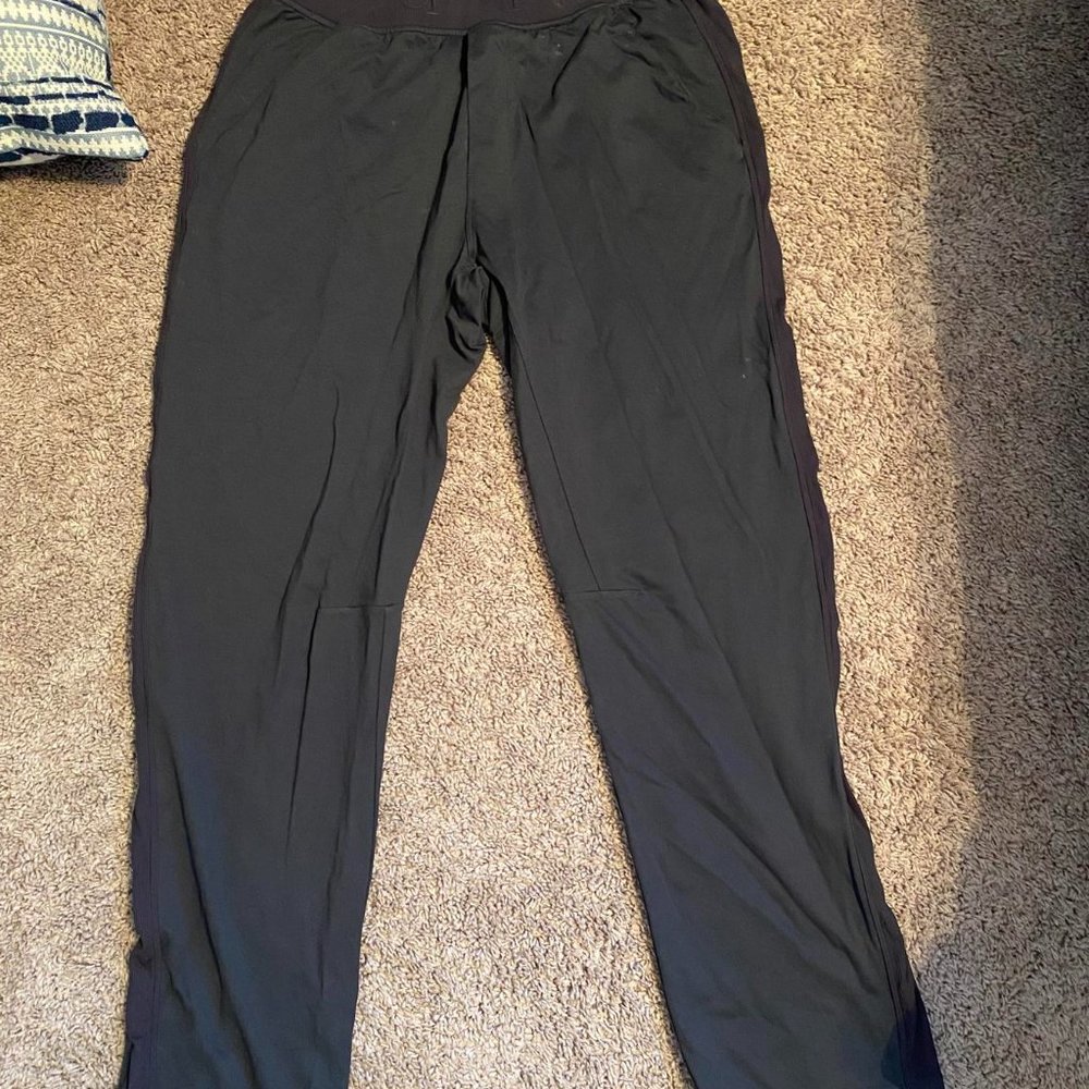 Lululemon men’s Large sweatpants